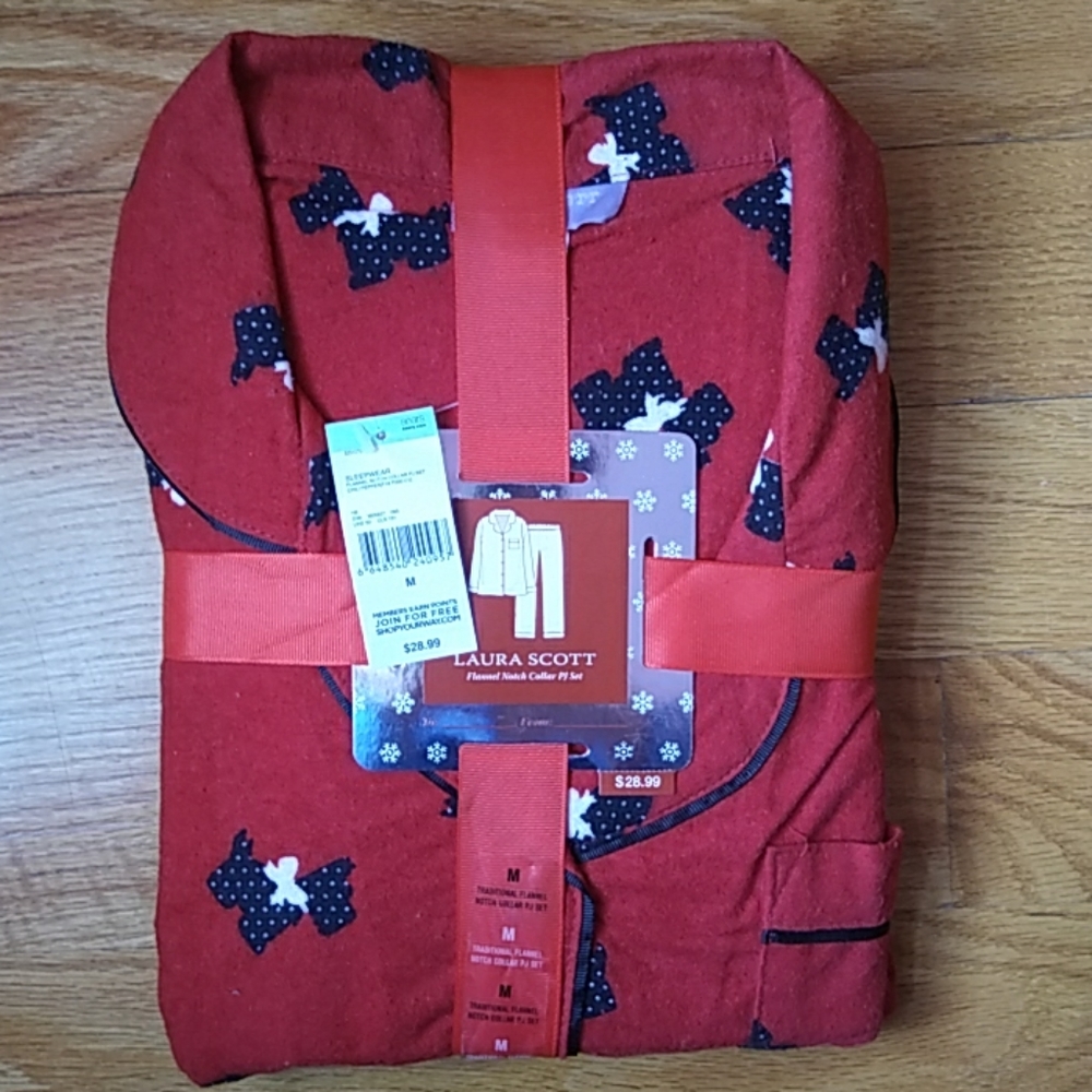 NWT Laura Scott Flannel Notch Collar Pajama Set